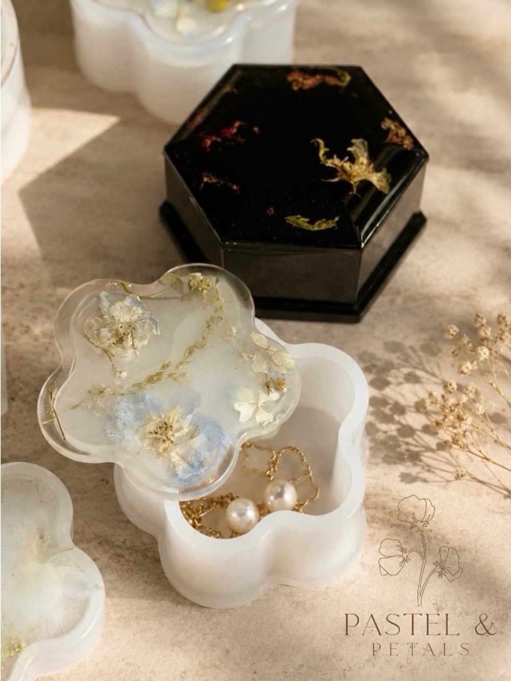 Mini Boranical Jewelry Box with Real Flowers – One of a Kind